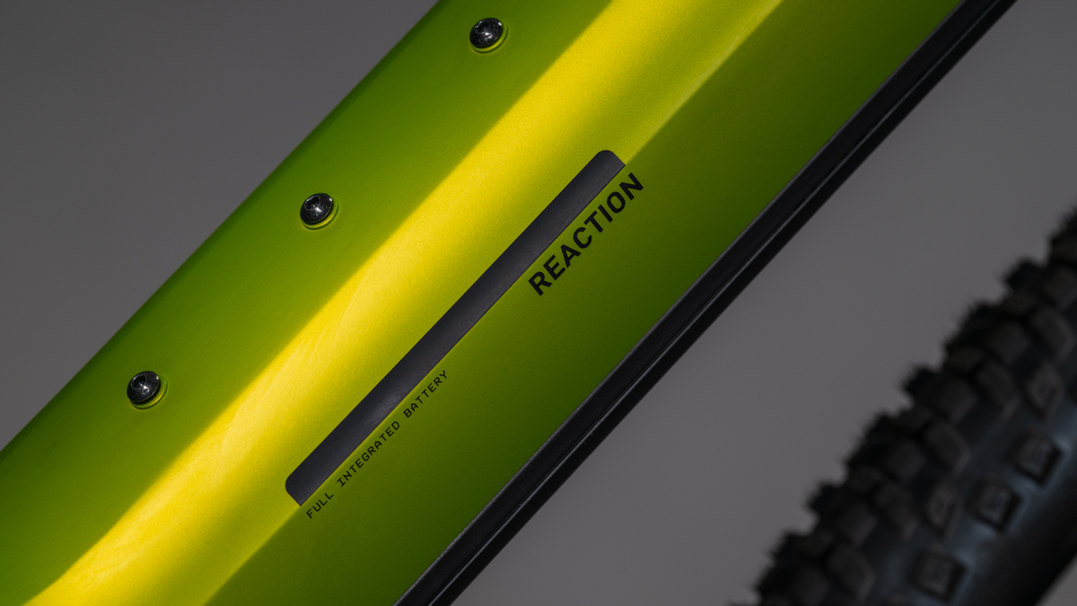 Cube Reaction Hybrid Race 800 lizard´n´black (2026)