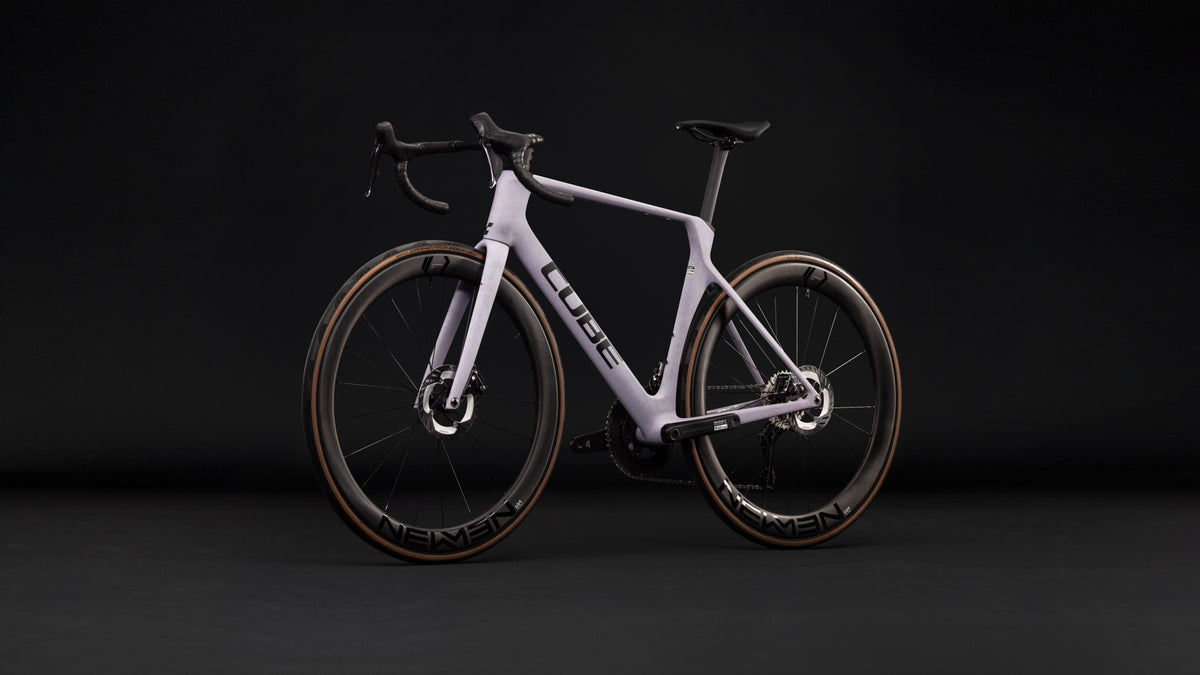Cube Agree C:62 Race lilacfibre´n´black (2027)