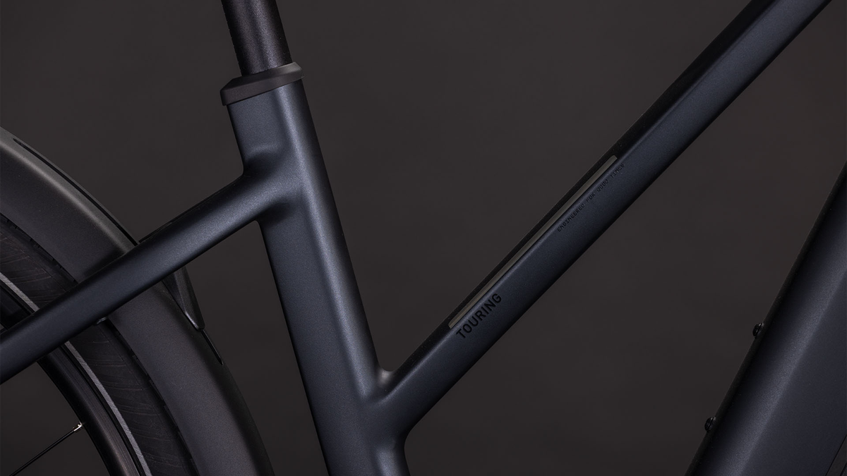 Cube Touring Hybrid ONE 600 Trapez coal´n´chrome (2026)