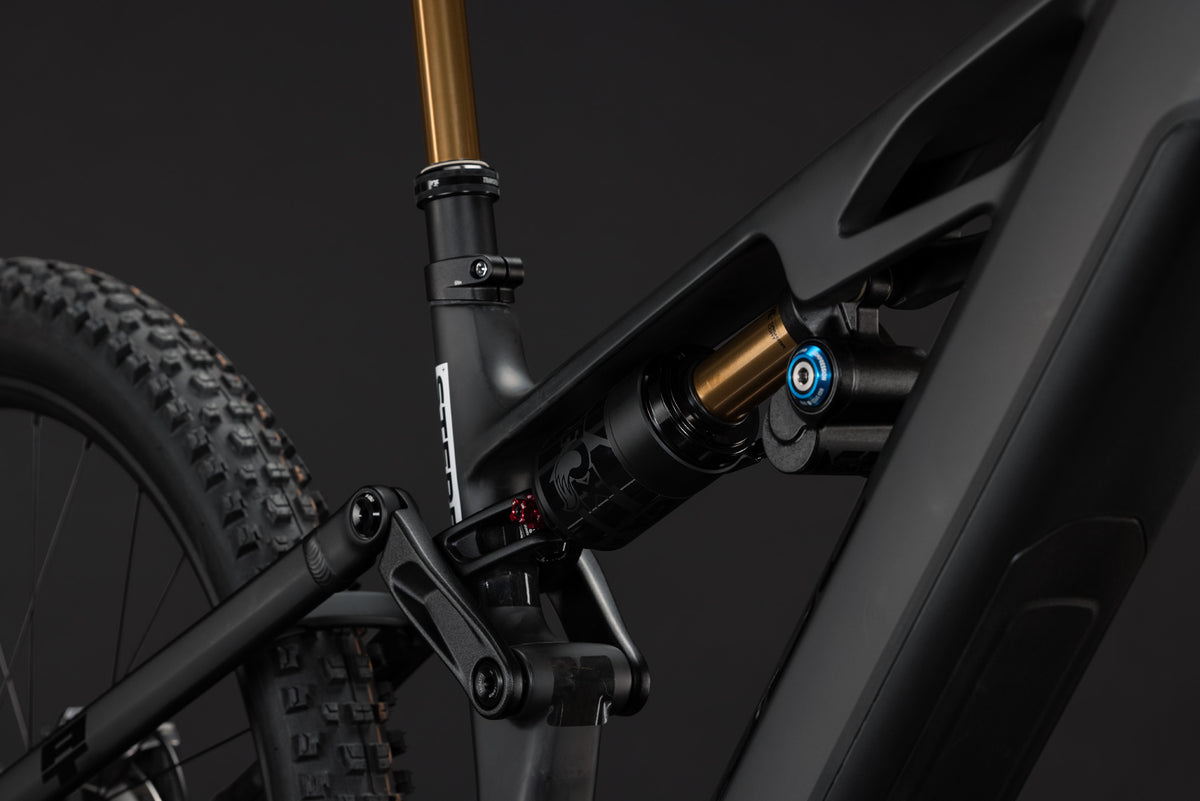 Cube Stereo Hybrid ONE77 HPC AT 800 carbon´n´white (2027)