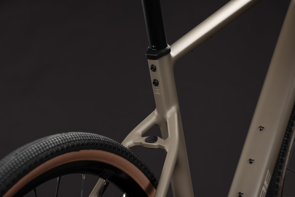 Cube Nuroad ONE  wood´n´grey (2027)