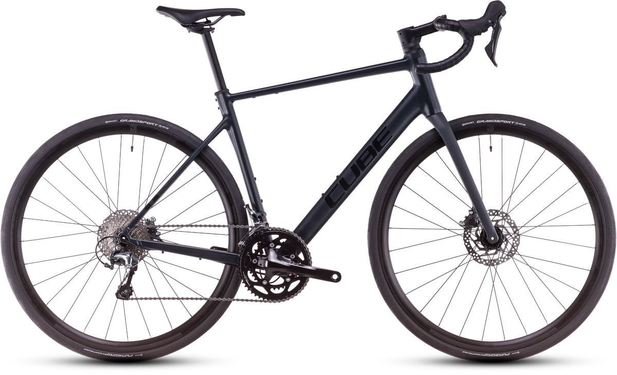 B-Ware: Cube Attain Race night´n´black (2025)