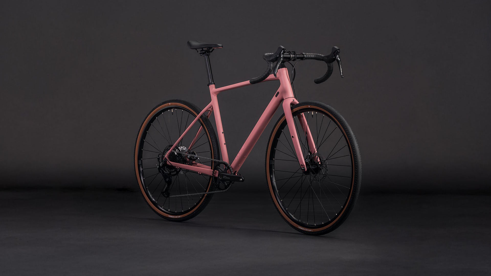 B-Ware: Cube Nuroad ONE ruby´n´puce (2026)