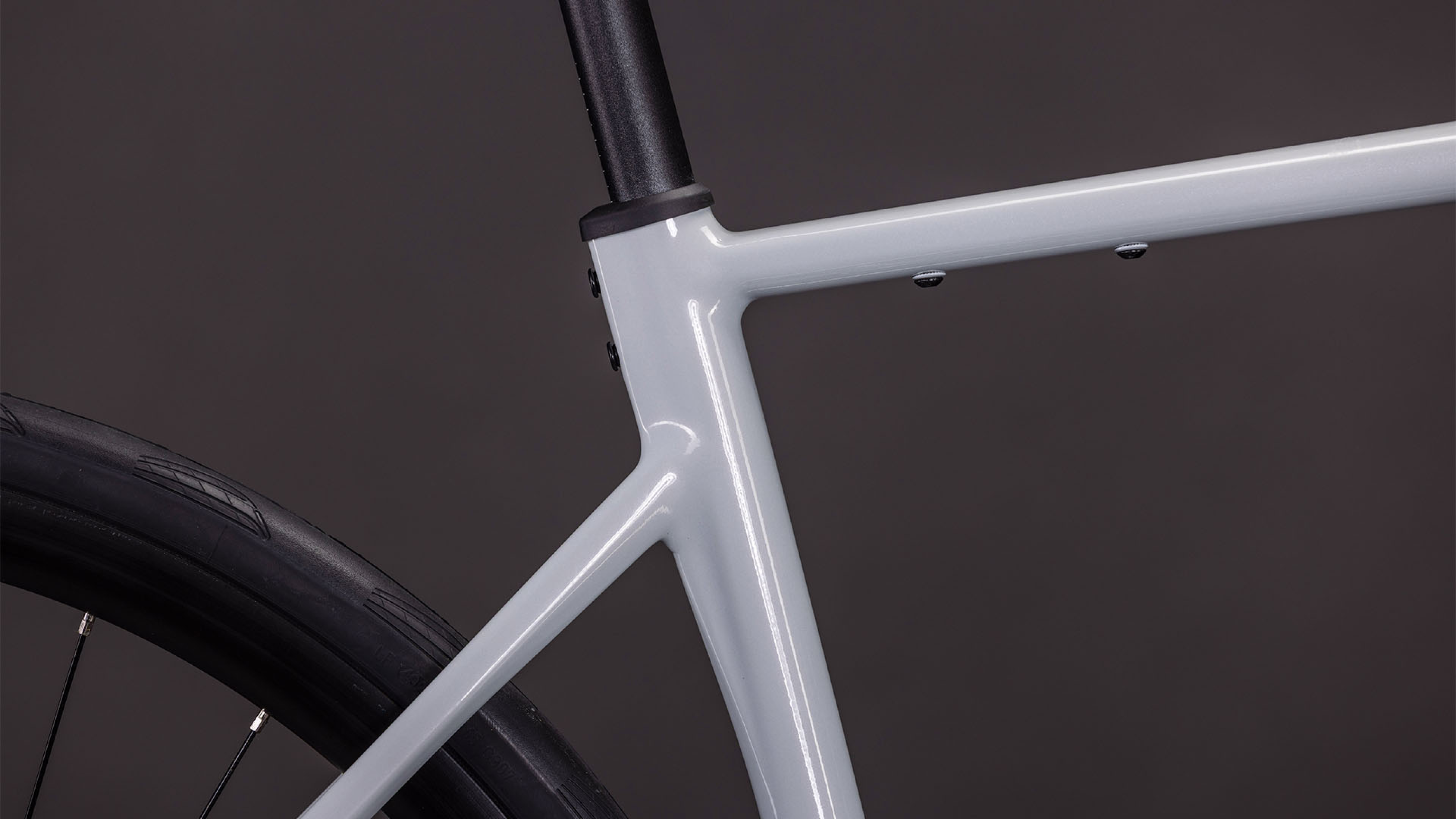 B-Ware: Cube Attain Race foggrey´n´shift (2026)